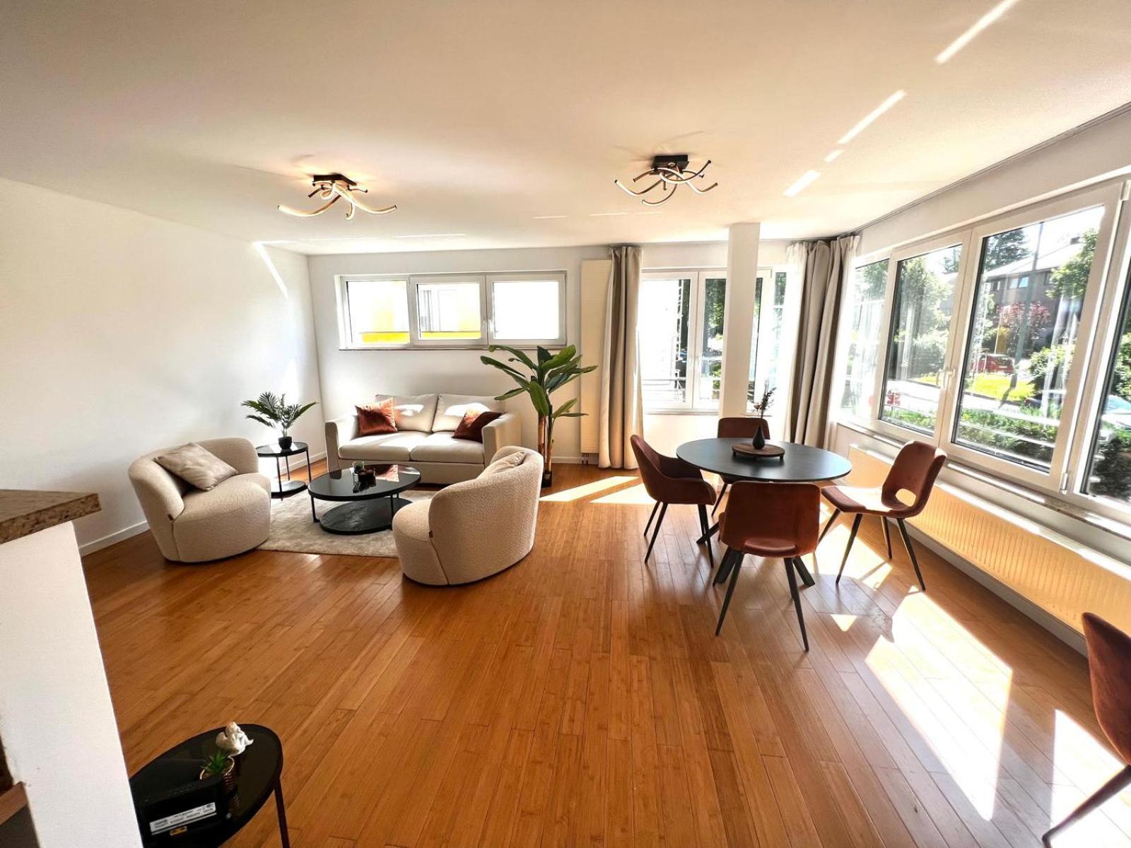 בריסל Wolu Suites מראה חיצוני תמונה