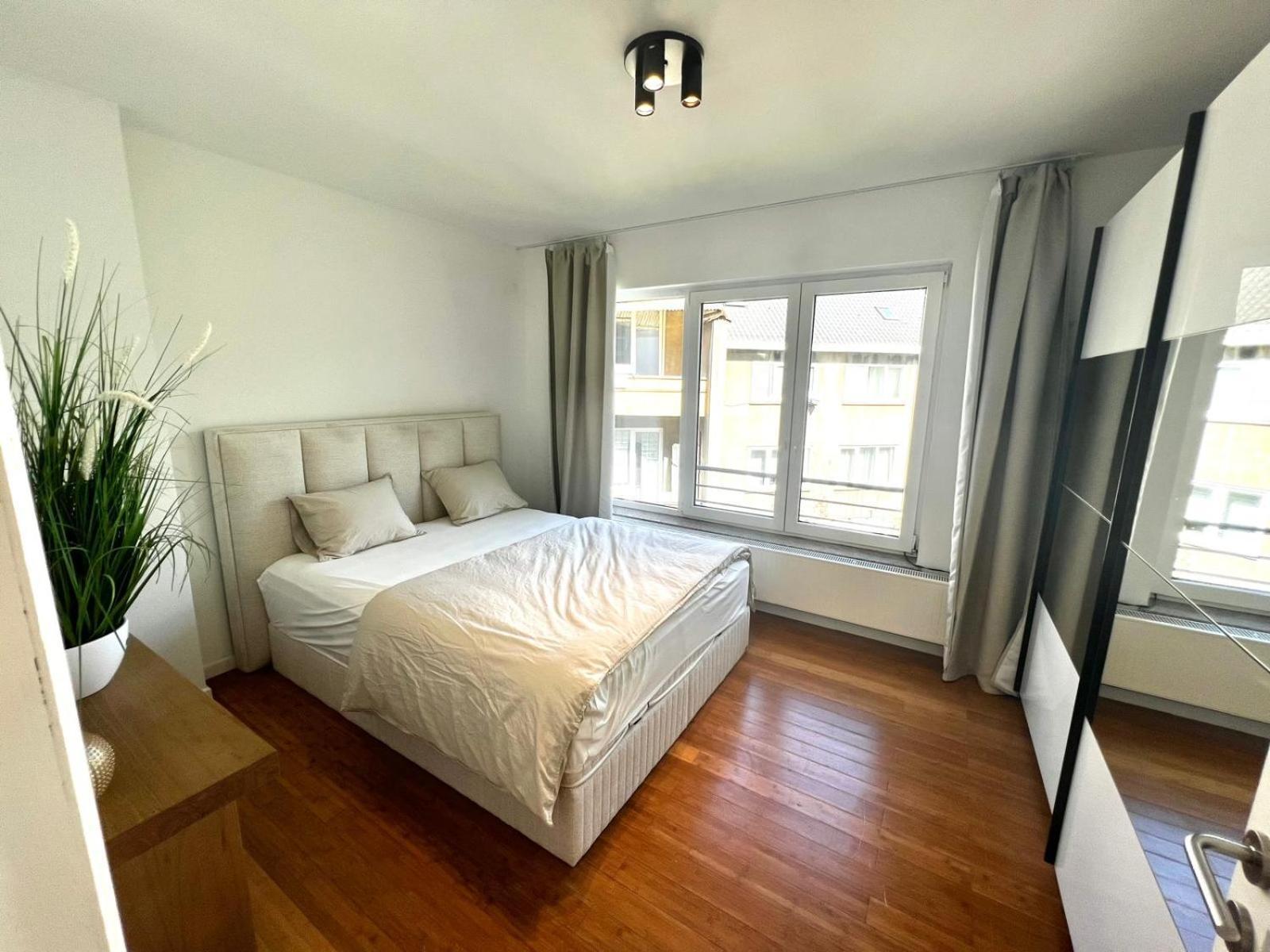 בריסל Wolu Suites מראה חיצוני תמונה